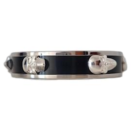 Alexander Mcqueen-Alexander McQueen black and silver-tone metal skull bangle bracelet-Black,Silvery