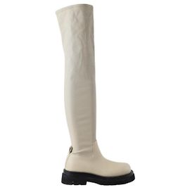Bottega Veneta Botas de cuero beige Beige