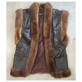 Autre Marque-Chocquenet sleeveless jacket in brown leather and mink fur-Chocolate