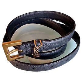 Yves Saint Laurent Cassandre Black