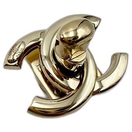 CHANEL CC turnlock buckle gold Golden