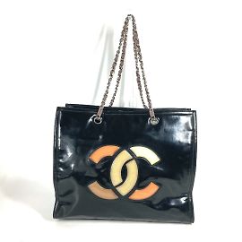 Batom Chanel CC Coco Mark com bolsa de ombro com corrente Preto
