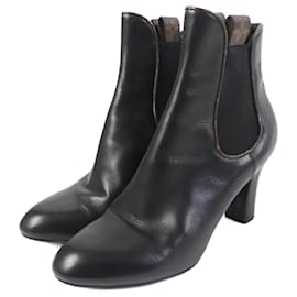 Louis Vuitton-Louis Vuitton Monogram Leather Side Gore Boots-Black
