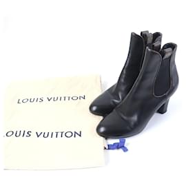 Louis Vuitton-Louis Vuitton Monogram Leather Side Gore Boots-Black