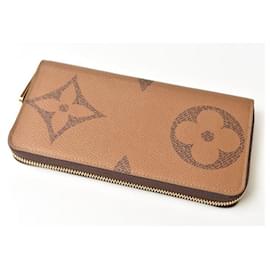 Louis Vuitton-Louis Vuitton Zippy Wallet Monogram Giant Reverse M67687-Brown