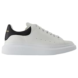 Alexander Mcqueen-Oversize Sneakers - Alexander McQueen - Leather - White-White