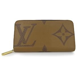 Louis Vuitton-Louis Vuitton Zippy Wallet Monogram Giant Reverse-Brown