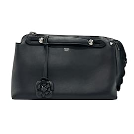 Fendi-Sac à bandoulière en cuir Fendi By the Way Medium-Noir