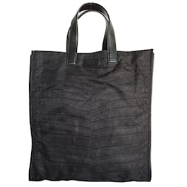 Fendi-Fendi Black Nylon and Leather Handbag-Black