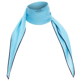 Hermès Sciarpa in cashmere e seta blu cielo HERMES con stampa del logo e bordo navy Blu