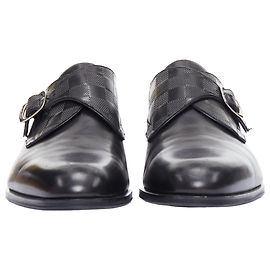 Sapatos Monk com fivela em relevo Damier Check District Louis Vuitton Preto