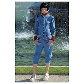 Chanel-Chanel 13C Paris-Versailles Runway Denim Cotton Blue Braided Trim Jacket FR 38-Blue