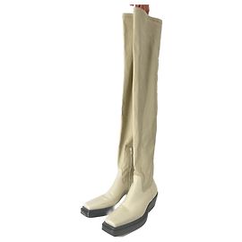 BOTTEGA VENETA Botas T.EU 39 Couro Branco