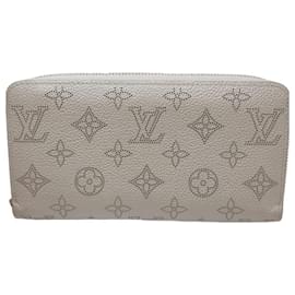 Louis Vuitton-Louis Vuitton Zippy Wallet Mahina-Grey