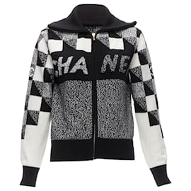Chanel-Chanel Cashmere Graphic CC Logo Cardigan-Black