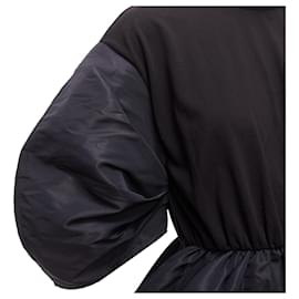 Alexander Mcqueen-Alexander Mcqueen Round Puff Sleeve Peplum Contrast Top-Black