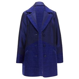 Abrigo de tweed de tafetán cobalto de múltiples texturas de Issey Miyake Azul