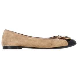 Salvatore Ferragamo Ballerines à bout cap Ferragamo en daim marron Marron Rouge