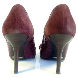 Dolce & Gabbana-Dolce & Gabbana presents this sexy bordeaux snakeskin & suede leather pointy classic pumps with bow-Dark red
