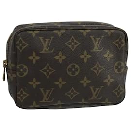 Louis Vuitton-LOUIS VUITTON Monogram Trousse Toilette 18 Pouch M47526 LV Auth 103136-Monogramme