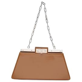 Fendi-Sac à bandoulière en cuir Fendi Peekaboo Cut Medium-Marron