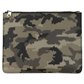 Givenchy-Givenchy Camouflage PVC Clutch Bag-Green