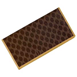 Céline-Céline-Brown