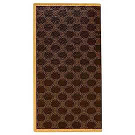 Céline-Céline-Brown