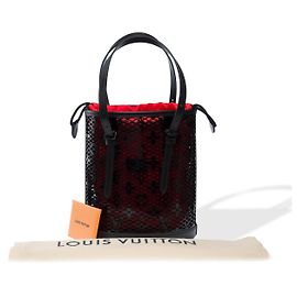 Bolsa LOUIS VUITTON Bucket em Couro Preto - 102297 Preto