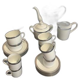 Autre Marque Bernardaud Vercors tea and coffee service 20 pieces white porcelain platinum White