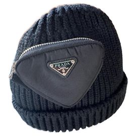 Gorro Prada com bolsa Preto