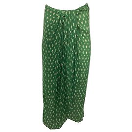 Saia maxi com estampa Merecumbé de Johanna Ortiz em viscose verde Outro