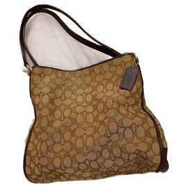 Bolsa de ombro Coach em couro chocolate Chocolate