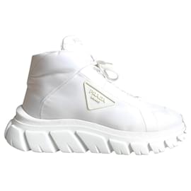Prada Re-Nylon Gabardine Sneaker Eggshell Aus weiß