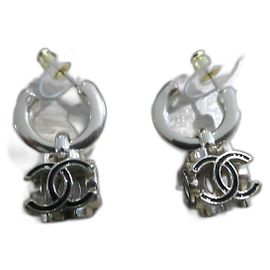 brincos Chanel novos com caixa Gold hardware