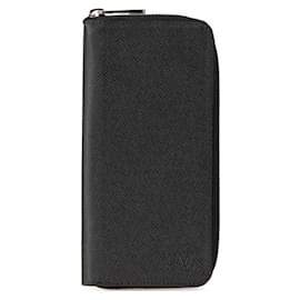 Louis Vuitton-Louis Vuitton Taiga Zippy Wallet M32822-Black