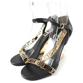 Fendi-Fendi Medusa FF Logo Leather Sandals-Other