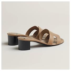 Hermès-Oasis beige clay leopard sandals-Beige