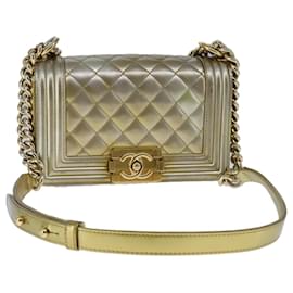 Chanel-CHANEL Sac à épaule Boy Chanel Matelassé Chaîne en cuir verni or CC Auth 106721A-Doré