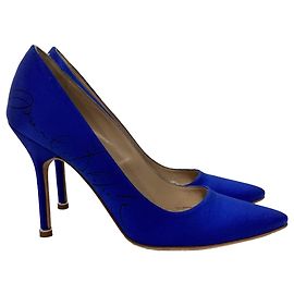 Vêtements Vetements x Manolo Blahnik Signed Pointed Pumps in Blue Satin Blue