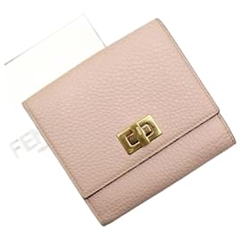 Fendi-Fendi Bi-Fold Wallet in Light Pink-Pink