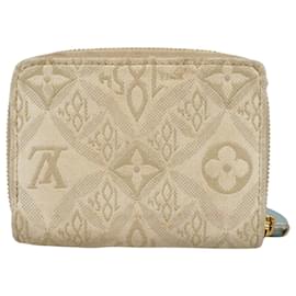 Louis Vuitton-Louis Vuitton Zippy coin purse-Cream