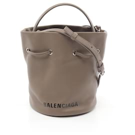 Balenciaga-Balenciaga Everyday Leather Bucket Bag XS-Brown