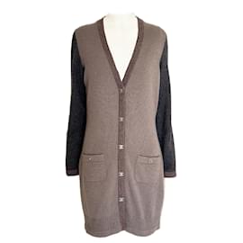 Chanel-Iconic CC Turnlock Beige Cashmere Cardigan 34 FR-Beige