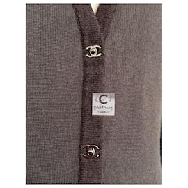 Chanel-Iconic CC Turnlock Beige Cashmere Cardigan 34 FR-Beige
