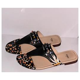 Fendi-Sandals-Black