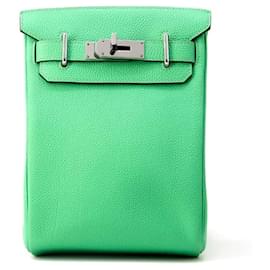 Hermès-Hermes Body Bag Kelly Akkad PM Vert Comic Togo-Light green