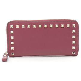 Cartera larga redonda Valentino Rockstud Burdeos