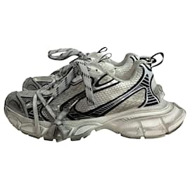 Balenciaga-Balenciaga 3XL Trainers Worn Out in Grey Polyurethane-Grey
