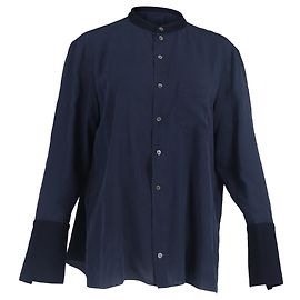 Camicia a maniche lunghe senza colletto e con bottoni di Roland Mouret in seta blu navy Blu Blu navy